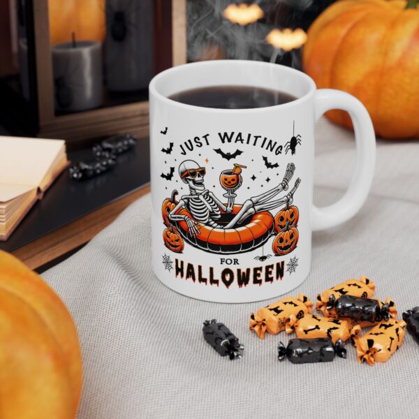 Taza Esqueleto Esperando Halloween